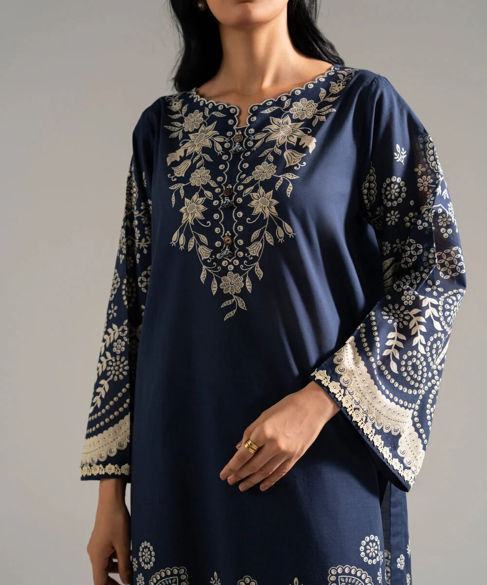 3 Pc Ready To Wear Lawn- PEW26CAHMV81